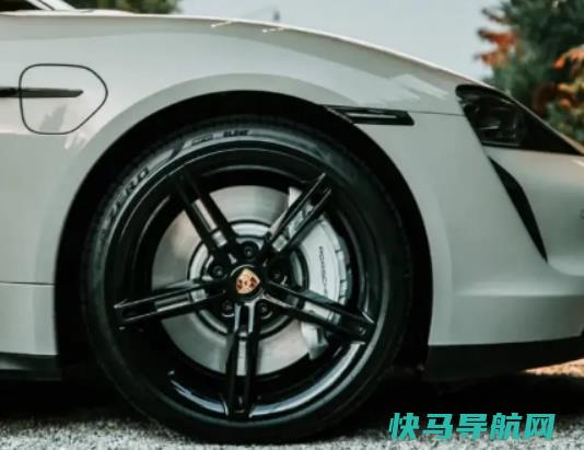 汽车前后轮胎压可以不一样吗？汽车轮胎螺丝拆完为什么拔不出来